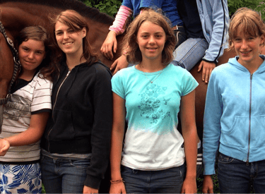 Familie der Reitschule, die wir sponsern.