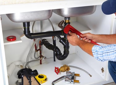 Plombier réparation de fuite sur siphon vidage machine a laver evier Saint priest 69800