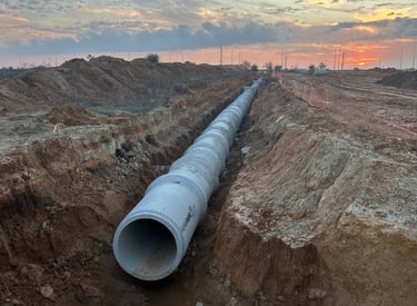 Infraestructura hidráulica con sistema de drenaje ejecutado en proyecto de obra civil en Andalucía.