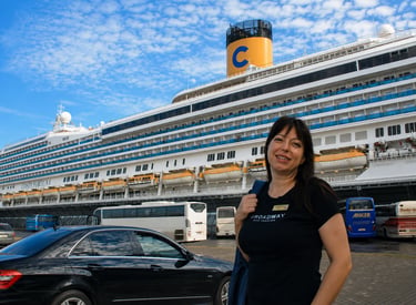Simona voor de Costa Fortuna, waar haar internationale carrière op zee begon.