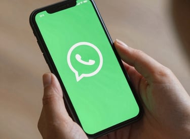 A smartphone screen showing a WhatsApp chat with a legal advisor from Estudio Jurídico RDC.