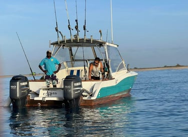 Barco de pesca esportiva na ilha do Maio, Cabo Verde com Big Game Maio