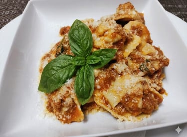raviolis-maison-sauce-bolognaise-cuisine-italienne-maio