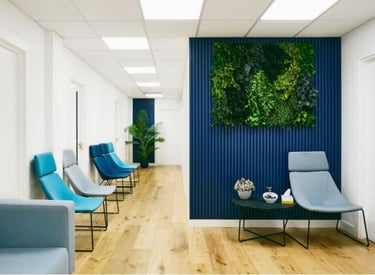 Welcoming reception area at our Greek speaking London clinic.