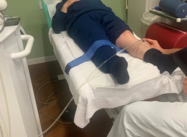 Riabilitazione fisioterapica post intervento di protesi a Terni con terapia strumentale