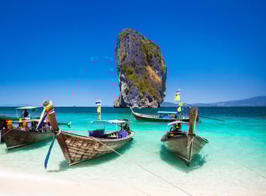 La Thailande bateaux à Phuket. lien vers la formule 15/20 jours