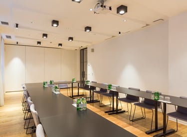 Schulungen & Workshops Konformitätsbewertung CE Maschinenrichtlinie Maschinenverordnung Gefährdungsbeurteilung kollaborierend