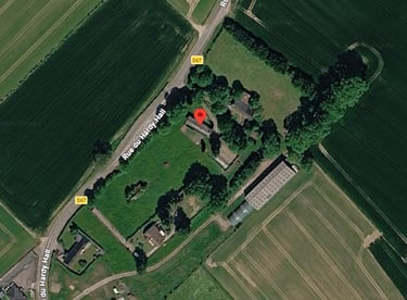 Vue satellite du site du lotissement Le Clos du Pressoir montrant son implantation au cœur des champ