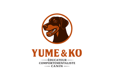 Logo de Yume & Ko, dresseur de chiens, représentant un doberman marron et un texte professionnel
