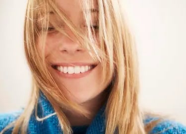 girl with white teeth