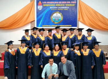 foto de graduacion seminario esdras