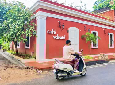 French heritage café in White Town Pondicherry.