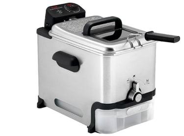 Deep fryer, oil filter