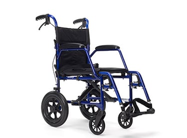Silla de ruedas de transporte plegable con ruedas pequeñas