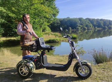 Scooter électrique chasse 3Roues.com en forêt