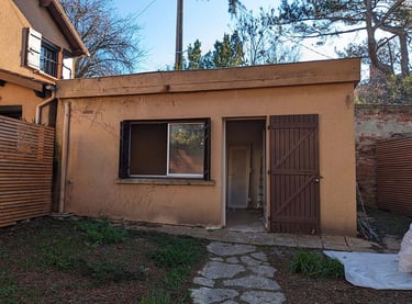 Studio en fond de jardin avant travaux