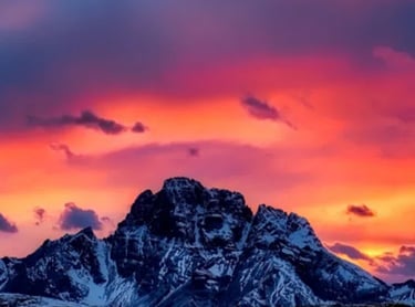 Shuttle service in the Canadian Rockies at Moraine Lake and Lake Louise