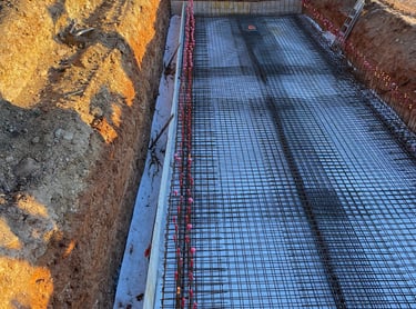 Décaissement et préparation du sol réalisé par EGPR 83 dans le Var