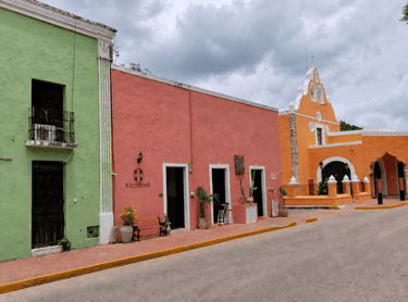 calle colorida de valladolid yucatan