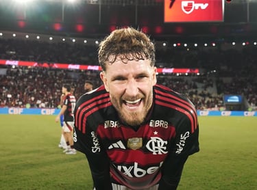 Léo Pereira marcou o primeiro gol da partida.