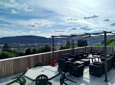 Terrasse avec canapés de jardin