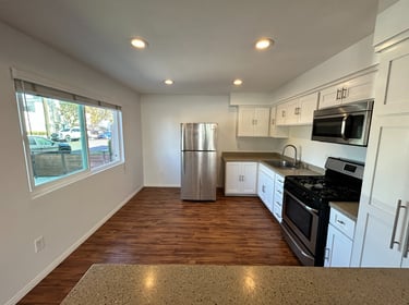 Spacious Huntington Beach Apartment unit priced under $2000 with stainless steel appliances