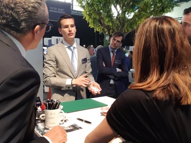 magicien sur un salon professionnel