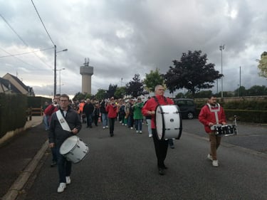 défilé de l'harmonie de l'Avenir Ruglois-fête communale de Rai