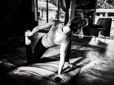 Bound Lizard Pose @ santoshayog.com