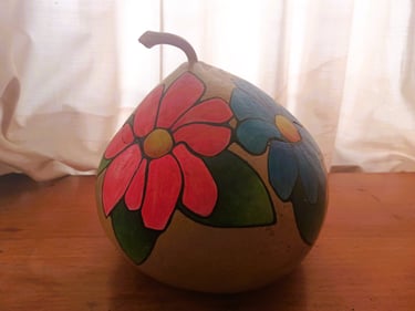 Gúaje con flores 1