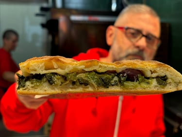 Panuozzo di Gragnano farcito visto in sezione da OTTO Pizza Milano