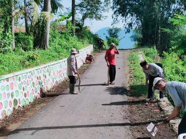 Dokumentasi Kegiatan Kerja Bakti Kp. Tamiang Kuning RW.4