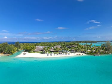 st-regis-bora-bora-beach-3