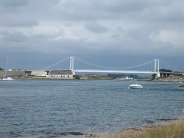 Ty Bayon - Présentation de Belz - Le Pont-Lorois et la grotte de Port Niscop
