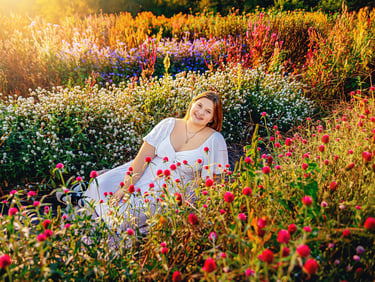 Elizabethtown PA Senior pictures at Country Joy Flowers by a Lancaster PA senior picture photographer