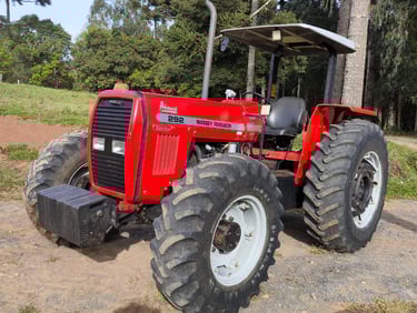Tipo: Trator | Marca: Massey Ferguson | Modelo: MF292 | Ano: 2004