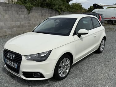Une Audi A1 1,4 litre essence blanche de 2011,, 157000km, à vendre à 10590 euros