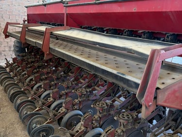 Tipo: Plantadeira | Marca: Semeato | Modelo: SSM 27 | Ano: