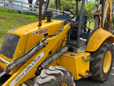 Tipo: Escavadeira | Marca: New Holland | Modelo: L90 | Ano: 2010