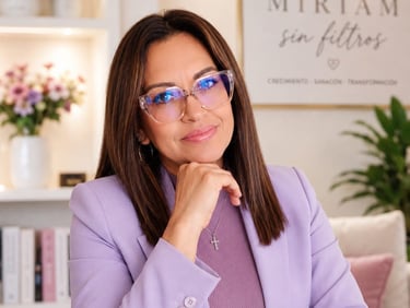 Miriam Chavarria terapeuta holístico en acompañamiento siempre de ti y tu proceso