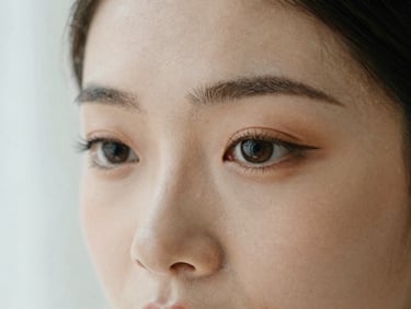 Close-up of a bride's eyes with elegant, natural makeup, soft diffused light, shallow depth of field