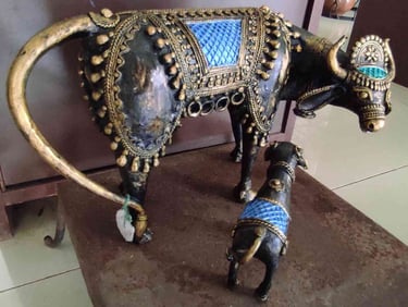"Handcrafted brass cow and calf art–Bastar tribal style–blue patterned ethnic sculpture-Shipped worldwide"