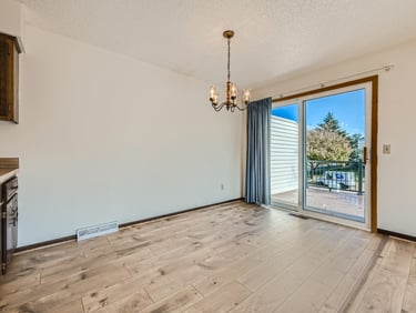 dining-room-before-virtually-staged
