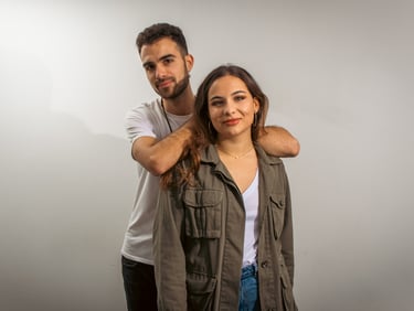 fotografía de una pareja en un estudio