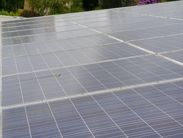Nettoyage de panneaux solaires à Brest et alentours