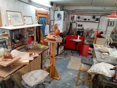 Photo de l'atelier d'artiste de la sculptrice Lode