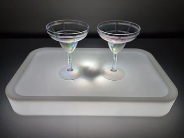 White glow serving tray with two cocktail glasses on top, available to hire in Redlands.