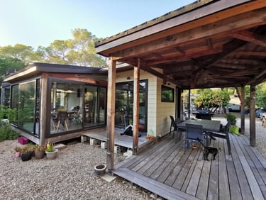 complexe veranda auvent terrasse IPE sur plots et pilotis design unique personnalisé sur demande