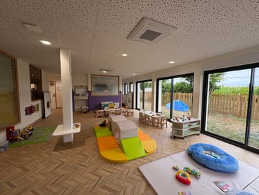 Salle d'éveil et jeux de la crèche - Le Village Enfantin