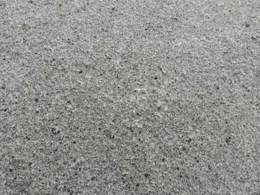 Close up tekstur kasar anti-slip batu andesit bakar untuk lantai